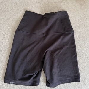 SET Active High-Waisted Black Shorts